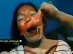 Watch : खूबसूरत दिखने के चक्कर में लड़की ने किया मेकअप, लेकिन फिर जो हुआ वह देखकर हो जाएंगे हैरान