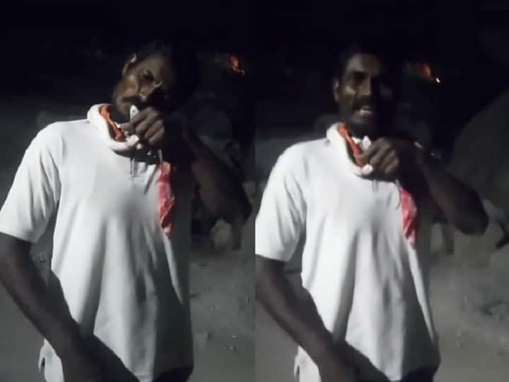 Hyderabad Man Has Bitten Poisonous Snake While Taking Selfies In Gajularamaram, Hyderabad Poisonous Snake: పాముకు ముద్దులు పెడుతూ ఫొటోలకు పోజులు.. కొన్ని గంటలకు ఏమైందంటే..!