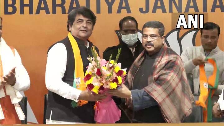 उन्होंने कहा कि मैं प्रधानमंत्री नरेन्द्र मोदी, बीजेपी के राष्ट्रीय अध्यक्ष जेपी नड्डा, केन्द्रीय गृह मंत्री अमित शाह के दूरदर्शी नेतृत्व और मार्गदर्शन में राष्ट्र निर्माण में अपना योगदान देने के लिए तत्पर हूं.
