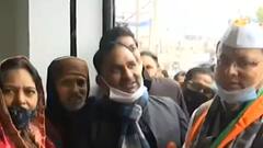 Uttarakhand Election: डोर-टू-डोर कैंपेन के तहत Khatima पहुंचे CM Dhami, घर-घर जाकर की लोगों से मुलाकात