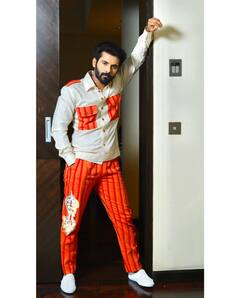 Akhil Sarthak Photos: ఆ హెయిర్ స్టైల్, డ్రెస్సింగ్... అఖిల్ సార్థక్ అస్సలు తగ్గట్లేదుగా