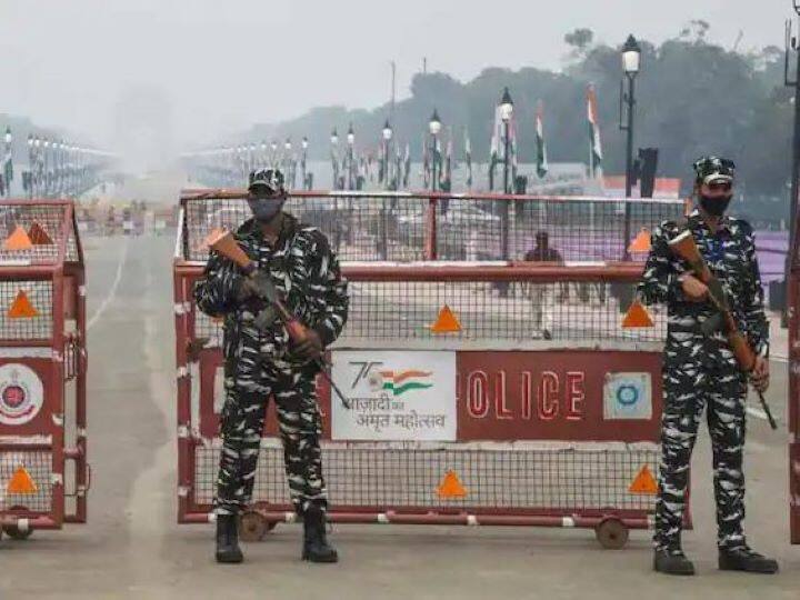 Delhi Security on Republic Day: Fortification of Delhi on Republic Day, 30 thousand soldiers ready, snipers and entry drone systems also deployed Delhi Security on Republic Day: गणतंत्र दिवस पर दिल्ली की किलेबंदी, 30 हजार जवान मुस्तैद, स्नाइपर्स और एंट्री ड्रोन सिस्टम भी तैनात