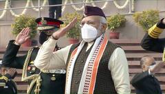 Republic Day 2022: ఉత్తరాఖండ్ టోపీ.. మణిపూర్ కండువా.. ప్రధాని రిపబ్లిక్ డే డ్రెస్సింగ్ స్టైల్ వైరల్ !