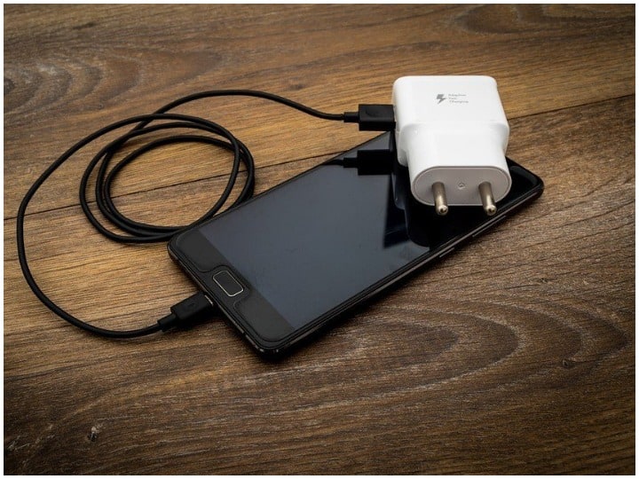 The hassle of separate chargers will end: Government of India has issued quality standards for USB Type-C charging ports હવે ભારતમાં પણ અલગ-અલગ ચાર્જરની ઝંઝટ થશે ખત્મ! ભારત સરકારે USB Type-C ચાર્જિંગ પોર્ટ માટે ગુણવત્તા ધોરણો જારી કર્યા