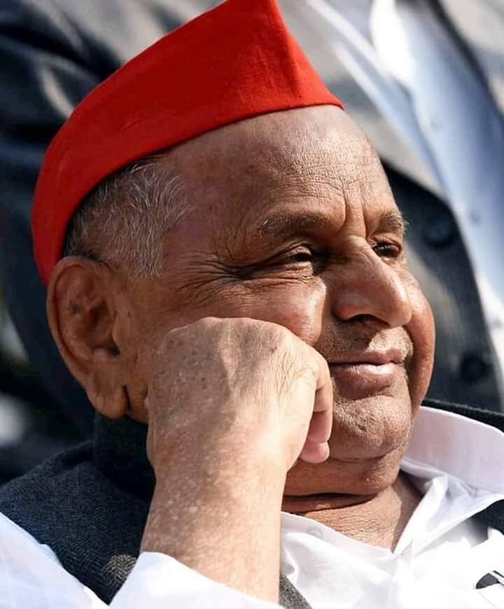 मायावती के धुर विरोधी और देश के बड़े नेता मुलायम सिंह यादव तीन बार यूपी के मुख्यमंत्री रह चुके हैं. हालांकि एक बार भी वह पूरे पांच साल तक सीएम की कुर्सी पर काबिज नहीं रह सके.