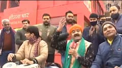 'झूमेला अंबर..झूमेला सबका मनवा..' गीत पर सराबोर हुई काशी, गणतंत्र दिवस पर जश्न मनाते लोग