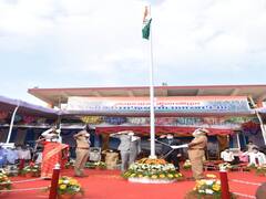 நாகை மாவட்ட விளையாட்டு மைதானத்தில் நடைபெற்ற குடியரசு தின விழா