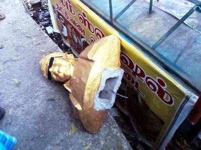 A Drunkard demolished  MGR statue in Thanjavur தஞ்சையில் இடித்து தள்ளப்பட்ட எம்ஜிஆர் சிலை - போலீஸ் விசாரணையில் சிக்கிய குடிமகன் கைது