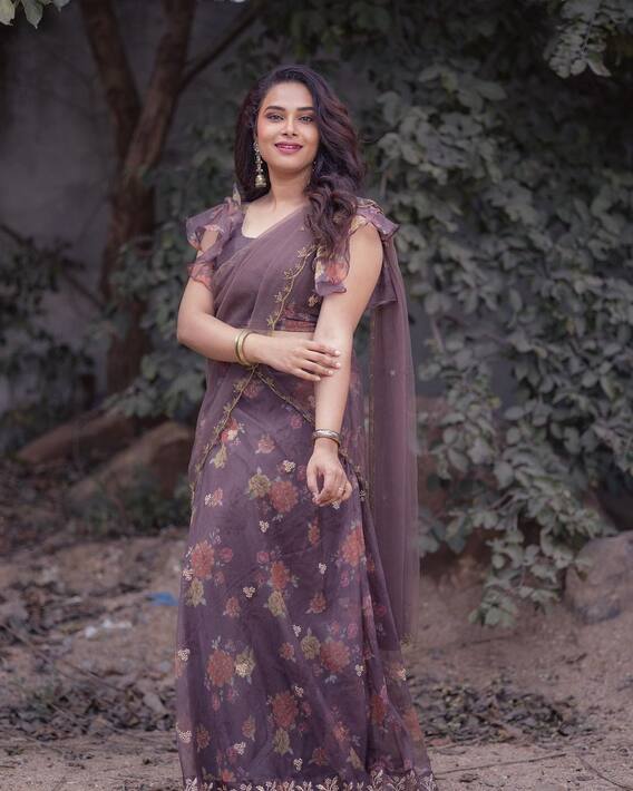 Hariteja Photos:  నాజూగ్గా మారిన హరితేజ.. తాజాగా షేర్ చేసిన ఫొటోస్ వైరల్