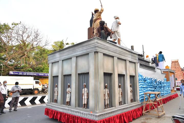 அதனை அடுத்து, டெல்லி குடியரசு தின விழாவில் நிராகரிக்கப்பட்ட தமிழ்நாடு அலங்கார ஊர்தி சென்னை குடியரசு தின விழாவில் இடம்பெறுகிறது என்று முதலமைச்சர் மு.க.ஸ்டாலின் அறிவித்தார். மேலும், தமிழ்நாட்டின் முக்கிய நகரங்களுக்கும் அலங்கார ஊர்தி பயணப்படும் எனவும் முதலமைச்சர் தெரிவித்திருந்தார்