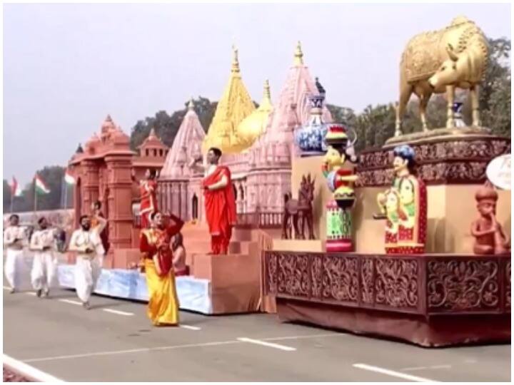 Republic Day 2022 Uttar Pradesh tableau showcasing cultural revitalization of the Kashi Vishwanath corridor Vishwanath Corridor: यूपी की इस खास झांकी ने कराए विश्वनाथ कॉरिडोर के दर्शन, 'विश्वनाथ से मिलकर पुलकित है गंगा की धारा' गाने से दर्शक हुए मंत्रमुग्ध