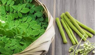 Health Tips : कोरोनाविरोधात लढण्यासाठी 'या' खास गोष्टींचा आहारात करा समावेश