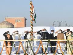 Republic Day 2022: सीएम अशोक गहलोत ने फहराया तिरंगा, प्रदेशवासियों को दी गणतंत्र दिवस की शुभकामनाएं