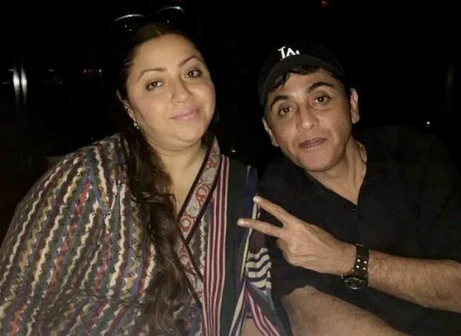 आशिफ शेख बॉलीवु़ड में अपने शानदार अभिनय का लोहा पहले ही मनवा चुके हैं. आसिफ सलमान खान-शाहरुख खान की सुपरहिट फिल्म करण-अर्जुन में लीड रोल में नज़र आ चुके हैं. इसके अलावा आसिफ और भी कई फिल्मों में अहम किरदाऱ में नज़र आ चुके हैं. आसिफ शेख की पत्नी का नाम ज़ेबा शेख हैं. आसिफ टीवी शो भाभी जी घर पर हैं में विभूति नारायण मिश्रा के रोल में नजर आ रहे हैं.