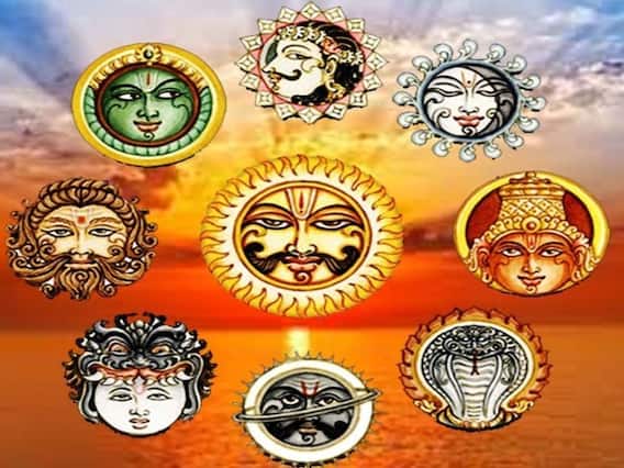 Navagraha Mantra: నవగ్రహాల ఆరాధన వల్ల ఏం జరుగుతుంది… గ్రహ దోషాల నుంచి విముక్తి పొందాలంటే నిత్యం ఈ శ్లోకం చదవండి.. Navagraha Mantra: నవగ్రహాల ఆరాధన వల్ల ఏం జరుగుతుంది… గ్రహ దోషాల నుంచి విముక్తి పొందాలంటే నిత్యం ఈ శ్లోకం చదవండి..