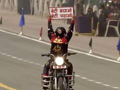 Republic Day 2022: राजपथ पर बाइकसवार जांबाजों ने दिखाए हैरतअंगेज करतब, देखकर दबा लेंगे दांतों तले उंगलियां