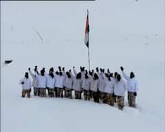 Republic Day 2022: ধূ ধূ বরফে হাড় কাঁপানো ঠান্ডায় ৭৩তম প্রজাতন্ত্র দিবস পালন আইটিবিপি জওয়ানদের