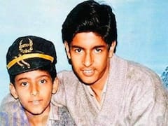 Guess Who: पहचानिए कौन है ये टोपी पहने मासूम सा बच्चा, जो आज बन गया है कॉमेडी का किंग