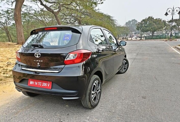 TATA Tiago Review : ઓછી કિંમત અને વધુ ફિચર્સની સાથે લાજવાબ છે Tata Tiagoનુ CNG વર્ઝન, નહીં મળે આ રેન્જમાં આવી કાર..........