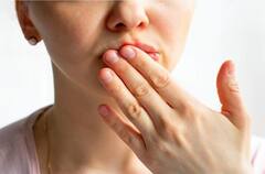 સાવધાન ત્વચા પર  21 કલાક અને પ્લાસ્ટિક પર 8 દિવસથી વધુ સમય સુધી જીવિત રહે છે ઓમિક્રોન, બચાવ માટે એક્સ્પર્ટે આપી આ સલાહ