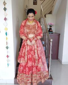 PHOTO: ‘बिग बॉस’ मराठी फेम सईचं भन्नाट फोटोशूट!