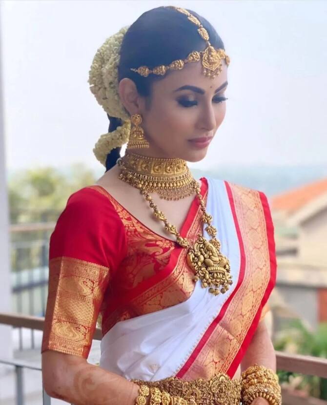 Mouni Roy-Suraj Nambiar's Wedding Pics From Goa, Couple Married In South Indian  Style Wedding