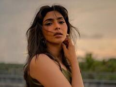 Aishwarya Lekshmi  : பூ பூத்த சாலையாய் மனம் மலரும் மங்கை அவள்... ஐஸ்வர்யா லட்சுமி லேட்டஸ்ட் க்ளிக்ஸ் !