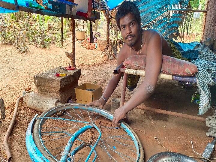 Disabled youth asking for help to make progress in life ’சுயமா சிறுநீர் கழிக்கமுடியாது, சுயமா மலம் கழிக்க முடியாது’  -  உழைத்து வாழ முயற்சிக்கும் மாற்றுத்திறனாளி