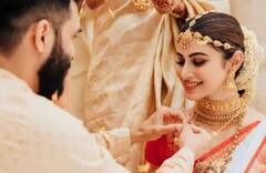 Mouni Roy-Suraj Nambiar  | கோலாகல திருமணம்.. காதலரை கைப்பிடித்த நாகினி மௌனி ராய்!