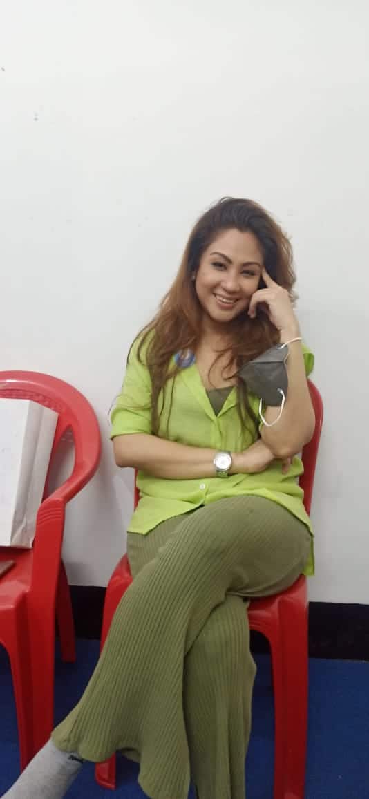 এই ছবিতে চান্দ্রেয়ী চরিত্রের নাম গুলসানারা বেগম। কেমন ছিল মুক্তিতে কাজ করার অভিজ্ঞতা? চান্দ্রেয়ী বলছেন, 'এই ছবিটা বিভিন্ন মানুষের জীবনের গল্প বলবে। নিজের নিজের মত, ধারনা নিয়ে চলতে চলতে যেন এক রাস্তায় মিলে যায় সমস্ত মানুষের জীবন। সবাই মুক্তি চায় নিজের মতো করে। গুলসানারা গান গায়। তাঁর ওপর হওয়া সমস্ত অত্যাচারের প্রতিবাদ করে একদিন সে, ঘুরে দাঁড়ায়। কিভাবে গুলসানার জীবনে মুক্তি আসবে বা আদৌ আসবে কী না তার উত্তর মিলবে 'মুক্তি'-তে।'