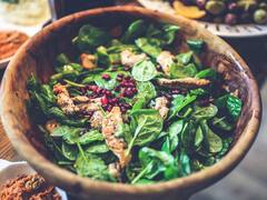 Spinach: పాలకూర అతిగా తిన్నా అనర్థమే... ఈ సమస్యలు వచ్చే అవకాశం