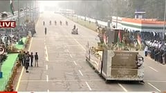Republic Day: রেড রোডে বণার্ঢ্য কুচকাওয়াজে নেতাজির ট্যাবলো, অংশ নিল তিন বাহিনী ও পুলিশ। Bangla News