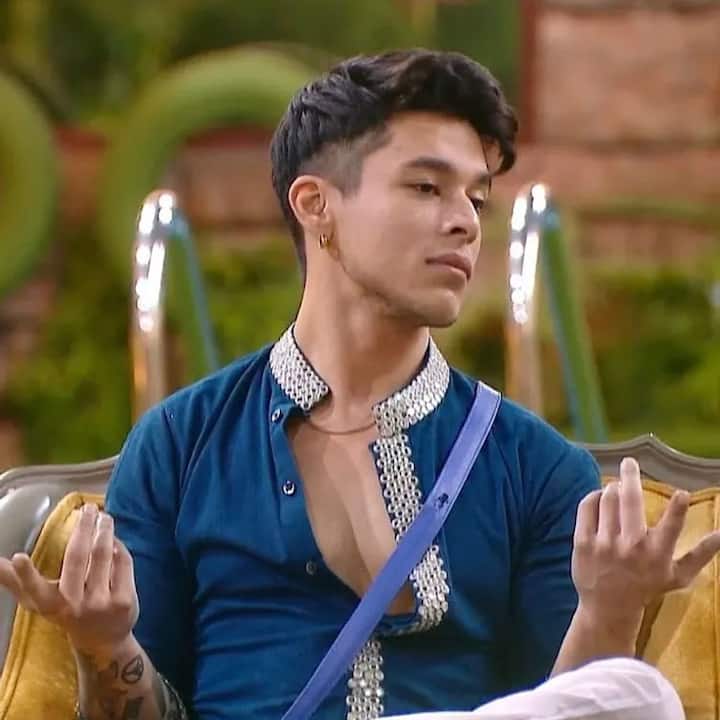 प्रतीक सेहजपाल (Pratik Sehajpal) – प्रतीक सेहजपाल के बारे में हम क्या कहें. बिग बॉस ओटीटी में जो प्रतीक दिखे. बिग बॉस 15 में वो सलमान खान की डांट सुनकर पूरी तरह से बदल गए. सलमान खान की डांट को उन्होंने गांठ बांध लिया और फिर प्रतीक ने इस खेल को समझदारी से खेला. (फोटो – सोशल मीडिया)