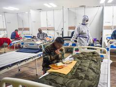 कुछ राज्यों में बढ़ रहे हैं तो कहीं घट रहे हैं Corona के केस, COVID 19 के पीक को लेकर स्वास्थ्य मंत्रालय ने कही ये बात