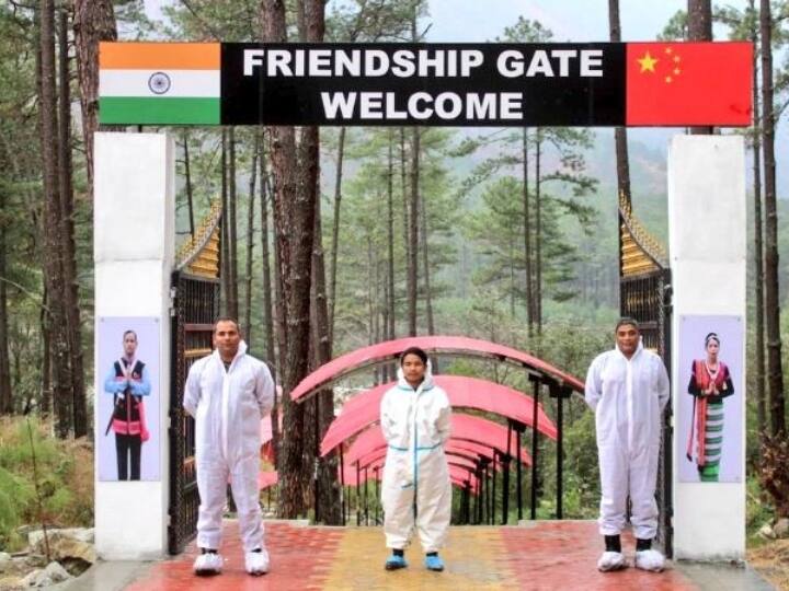 China PLA handed over young boy from Arunachal Pradesh Shri Miram Taron to Indian Army, law Minister Kiren Rijiju tweeted ANN चीन सीमा में दाखिल हुआ अरुणाचल का युवक Miram Taron सुरक्षित भारत लौटा, PLA ने भारतीय सेना के हवाले किया