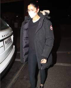 ਵਿਆਹ ਤੋਂ ਡੇਢ ਮਹੀਨੇ ਬਾਅਦ ਕੰਮ 'ਤੇ ਵਾਪਸ ਆਈ Katrina Kaif, ਆਲ ਬਲੈਕ ਲੁੱਕ 'ਚ Airport 'ਤੇ ਹੋਈ ਸਪੌਟ