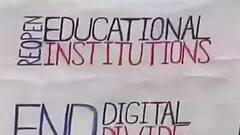 Behala: রাস্তায় পড়ুয়াদের বসিয়ে ক্লাস, স্কুল খোলার দাবিতে বেহালায় SFI-এর 'অভিনব' কর্মসূচি | Bangla News