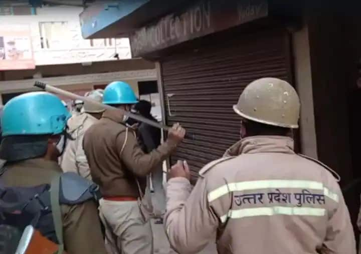 Prayagraj student beaten case 6 police mans suspended ssp said this could be a political controversy प्रयागराज: छात्रों को पीटने के मामले में छह पुलिसकर्मी सस्पेंड, एसएसपी ने जताई राजनीतिक साजिश की आशंका