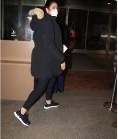 ਵਿਆਹ ਤੋਂ ਡੇਢ ਮਹੀਨੇ ਬਾਅਦ ਕੰਮ 'ਤੇ ਵਾਪਸ ਆਈ Katrina Kaif, ਆਲ ਬਲੈਕ ਲੁੱਕ 'ਚ Airport 'ਤੇ ਹੋਈ ਸਪੌਟ