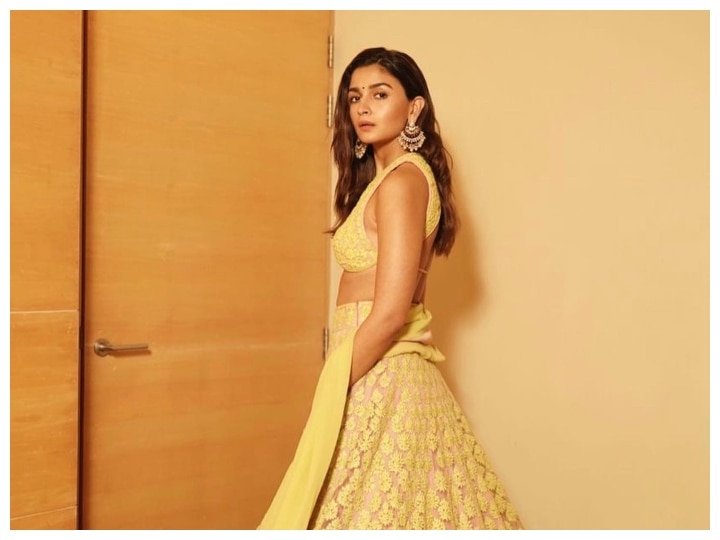 Alia Bhatt in Orange lehenga | Zeenat