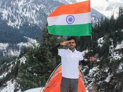 Gorakhpur News: मंगनकोट की बर्फीली पहाड़ी पर माइनस 4 डिग्री तापमान में नीतीश सिंह ने फहराया तिरंगा, बहुत बड़ा है अगला लक्ष्य