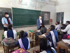 Koriya News: जब 10वीं की छात्रा ने कलेक्टर से पूछ दिया IAS बनने का फॉर्मूला, मिला दिलचस्प जवाब