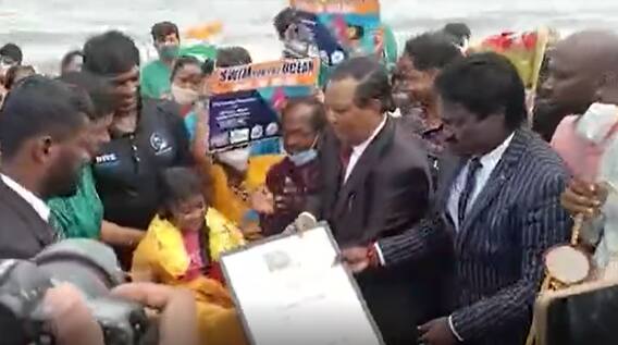 Swim For The Ocean : సముద్రం లో 18 కిలోమీటర్లు ఈది రికార్డ్ క్రియేట్ చేసిన తారగై ఆరాధన