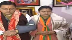 Uttarakhand Election: नामांकन से पहले CM Dhami ने परिवार के साथ की पूजा, दोपहर 12 बजे दाखिल करेंगे पर्चा