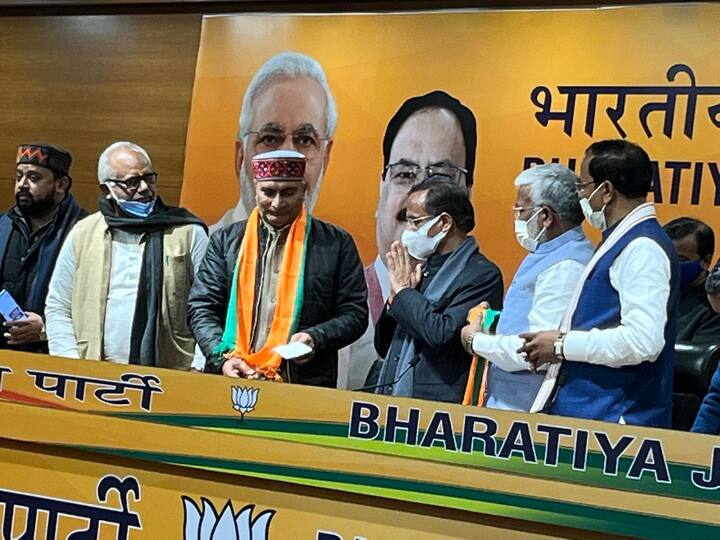 नरेश सैनी – कांग्रेस विधायक नरेश सैनी भी अब बीजेपी में शामिल हो गए है. बता दें कि वो सहारनपुर की बेहत विधानसभा से विधायक हैं नरेश सैनी