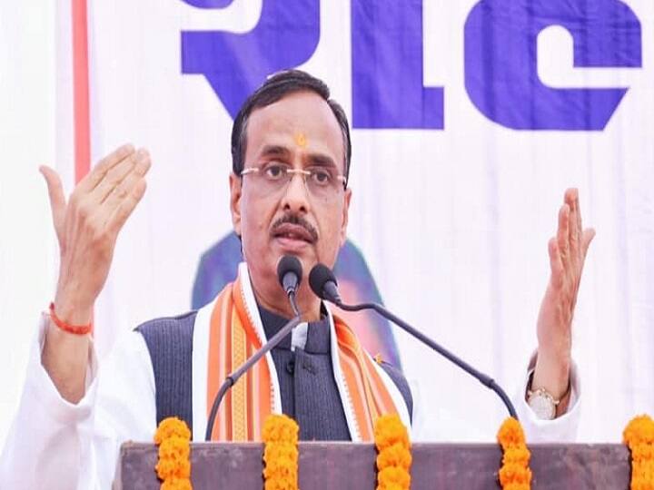 UP Election 2022 Deputy CM Dinesh Sharma targeted Om Prakash Rajbhar ANN UP Election 2022: डिप्टी सीएम दिनेश शर्मा ने ओम प्रकाश राजभर के बारे में किया बड़ा दावा, बोले- वो जिसके साथ हैं उसको भी...