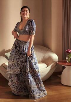 'પુષ્પા' ફેમ રશ્મિકાએ ટ્રેડિશનલ લૂકમાં આપ્યા જોરદાર પોઝ, જુઓ તસવીરો