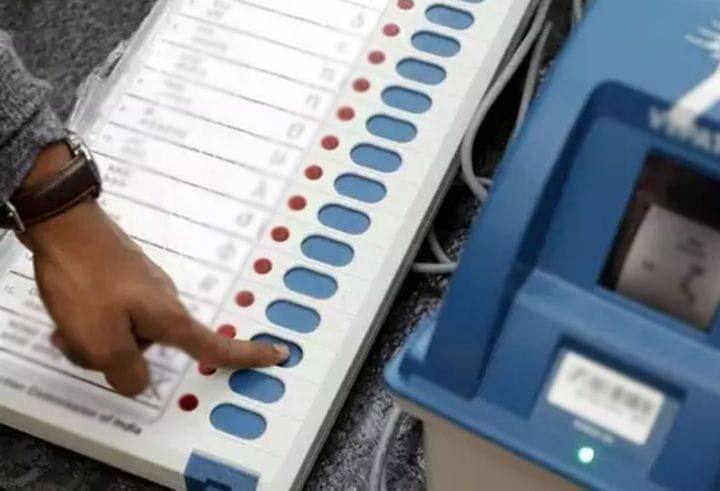 Urban local boby election: கரும்புடன் மாட்டுவண்டியில் வந்த நாம் தமிழர் வேட்பாளர்கள்