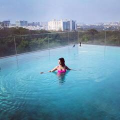 Daksha Nagarkar: స్విమ్మింగ్ ఫూల్‌లో... స్ట‌యిలిష్ డ్ర‌స్‌లో... దక్షా నగార్కర్