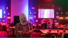 Undead Saudi Arabia Restaurant : ఇక్కడ మంచి ఫుడ్ దొరకడం తో పాటు, ఫ్రీ గా భయం కూడా దొరుకుతుంది.